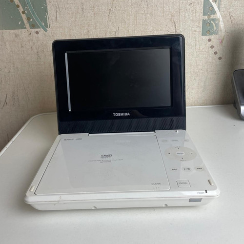 Toshiba sdp77swb 7in - toshiba, flip
